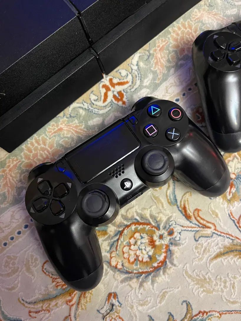 ps4 fat حافظه ۱ترابایت در حد نو ریجن اروپا. ۲ دسته|کنسول، بازی ویدئویی و آنلاین|کرج, ساسانی (قلمستان)|دیوار