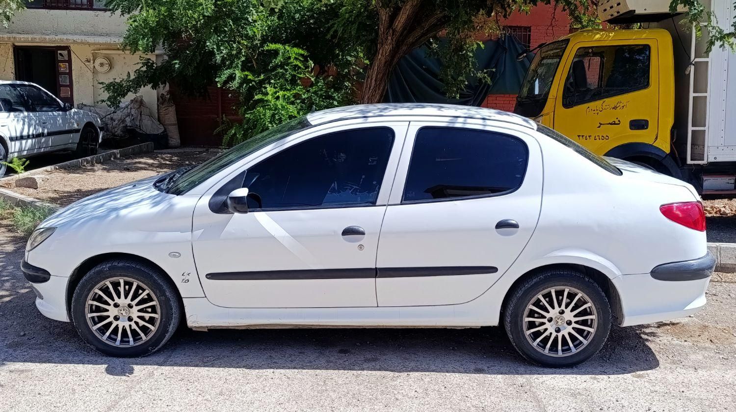 پژو 206 SD V8، مدل ۱۳۹۵|خودرو سواری و وانت|کرمان, |دیوار