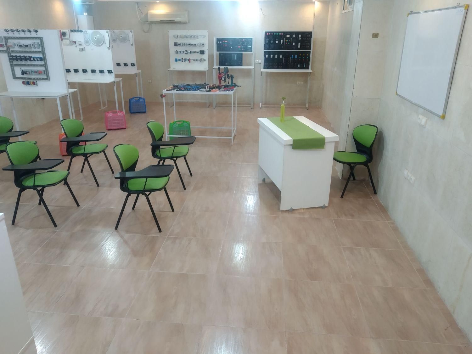 برق ساختمان صنعتی هوشمندسازی،پی ال سی خورشیدی|خدمات آموزشی|اصفهان, باغ زیار|دیوار