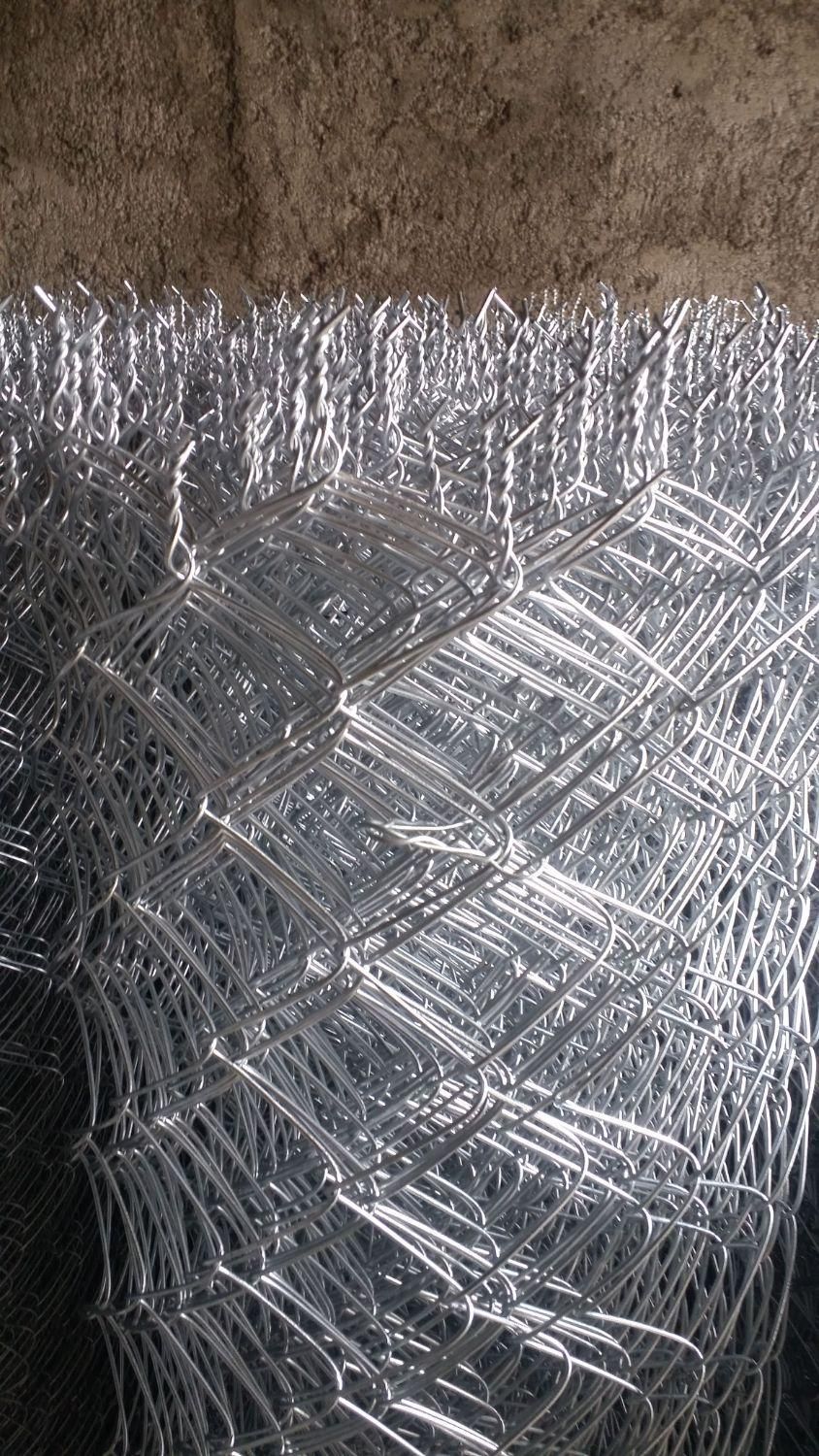 فنس و پایه نو سیم خاردار  و توری مرغی و فرنگی|خدمات باغبانی و درختکاری|مبارکه, |دیوار