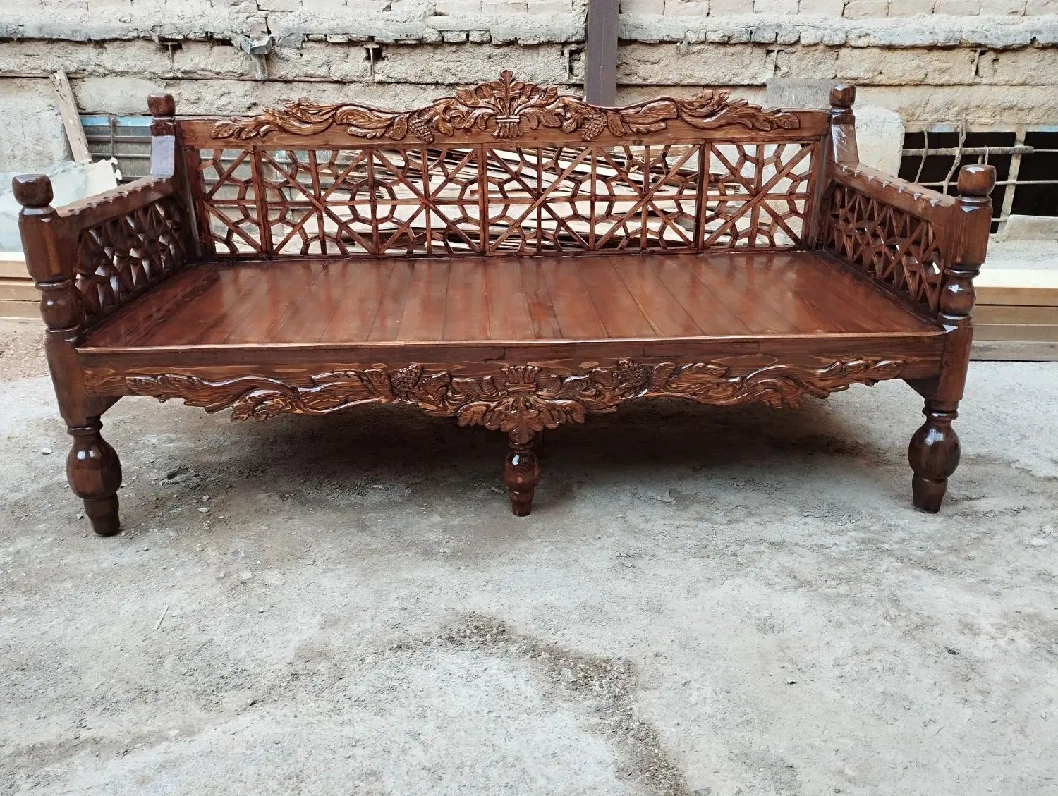 راحتی سنتی دست ساز مبل خان نشین|مبلمان خانگی و میز عسلی|کرج, ملک‌آباد|دیوار