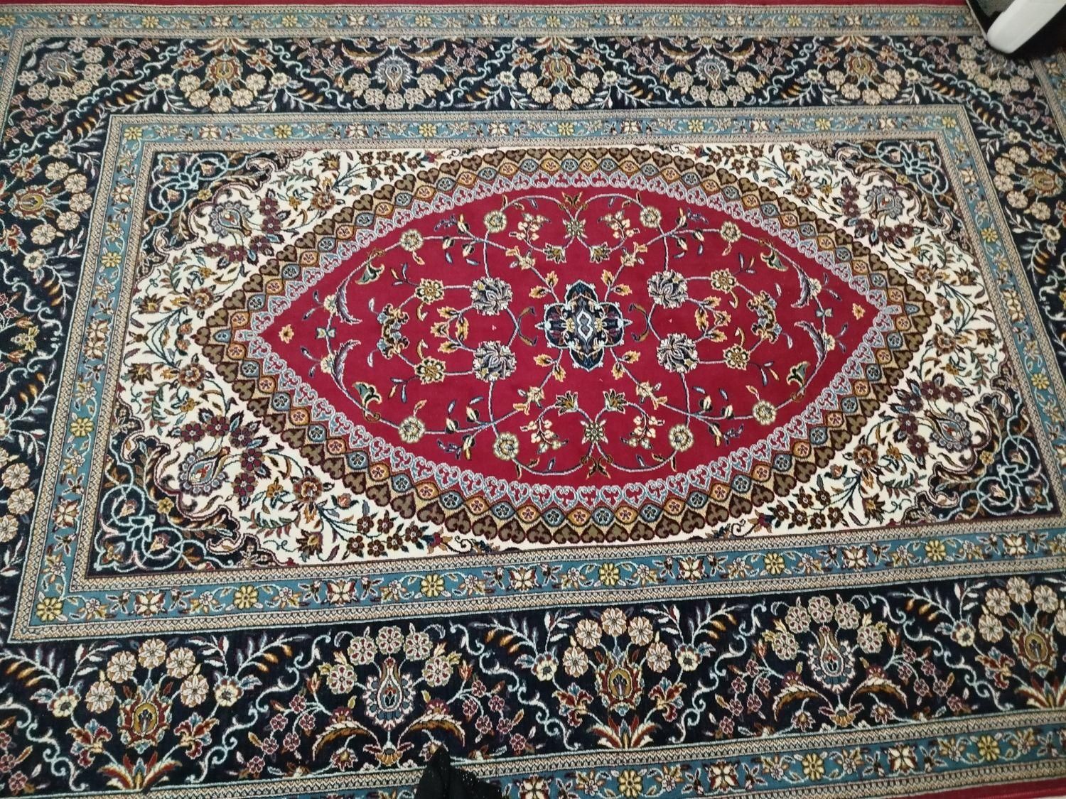 فرش ۶متری و ۱۲ متری باهم پنج و نیم|فرش|ساوه, |دیوار