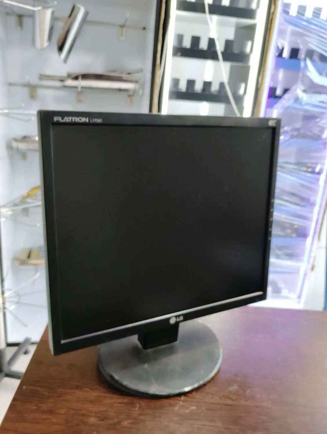 مانیتور 17 اینچ LG مدل L1752S|قطعات و لوازم جانبی رایانه|مشهد, گلشور|دیوار