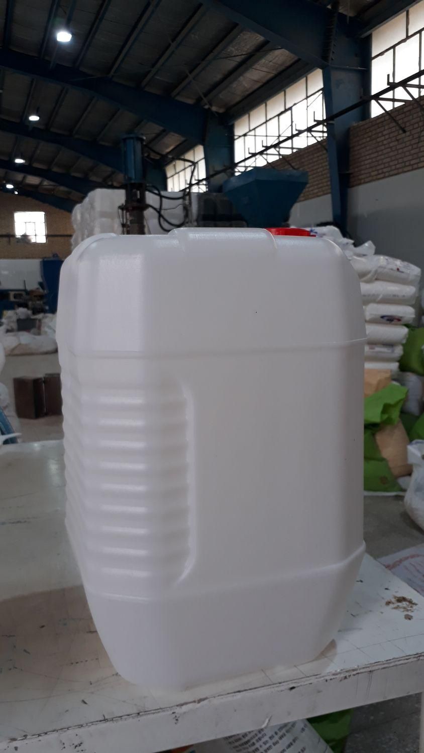 دبه و گالن ۲۰ لیتری صنعتی و ۱۵ کتابی|ظروف نگهدارنده، پلاستیکی، یک‌بارمصرف|قم, سالاریه|دیوار