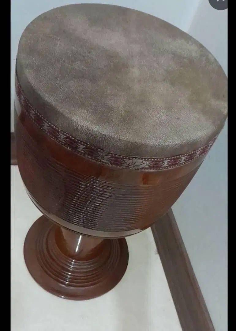 تنبک نو|سازهای سنتی|اصفهان, کوی گلزار|دیوار