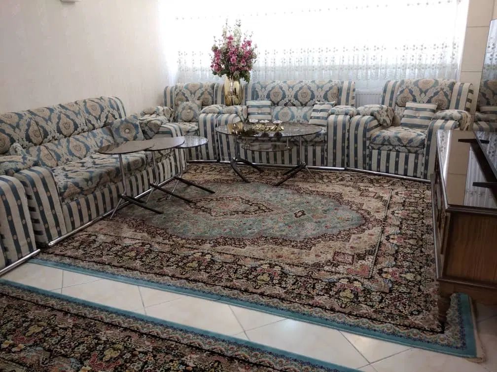 مبلمان راحتی نه نفره به همراه میز و و عسلی|مبلمان خانگی و میز عسلی|اسلام‌شهر, شهرک واوان|دیوار