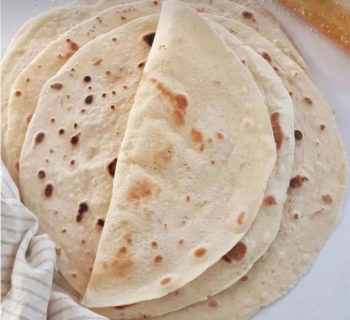 نان لواش و باگت به صورت تعداد با بهترین کیفیت|خوردنی و آشامیدنی|تهران, عباس‌آباد|دیوار