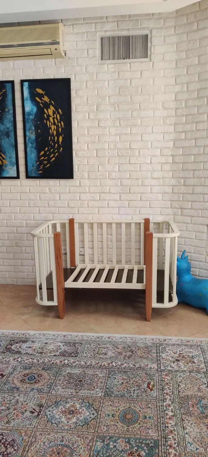 تختخواب نوزاد برند ژیک|تخت و صندلی بچه|مشهد, جانباز|دیوار