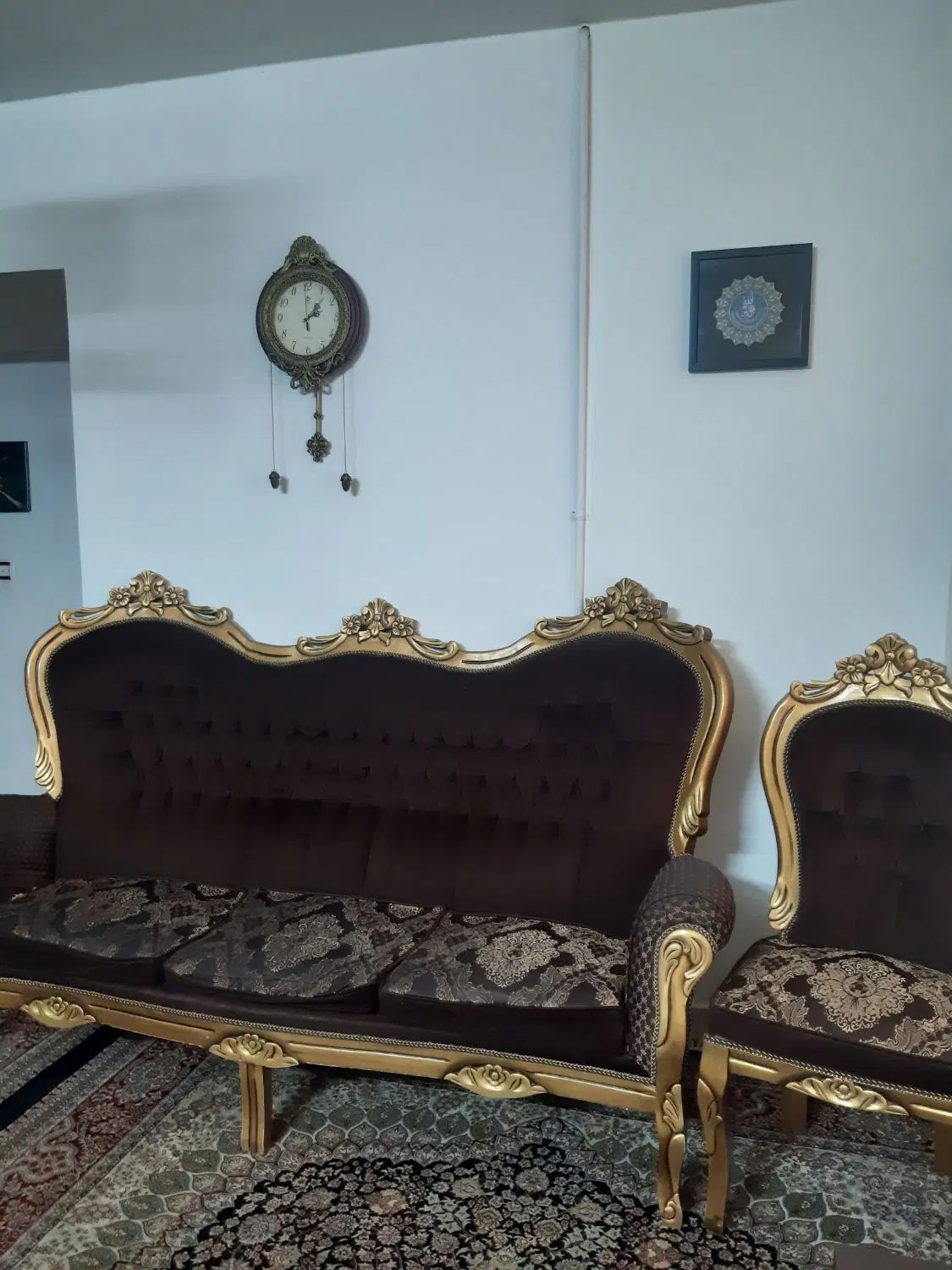 مبل ۷ نفره سلطنتی با ۲عدد میزبان|مبلمان خانگی و میز عسلی|مشهد, شهرک لشکر (شهرک غرب)|دیوار