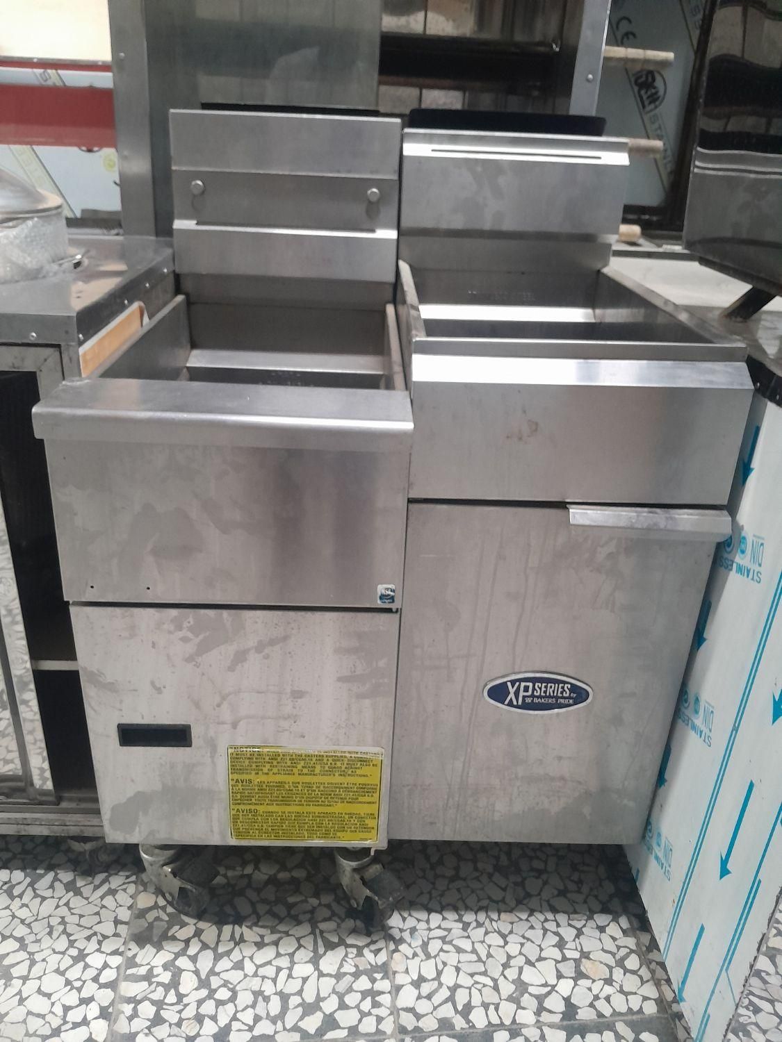 سرخ کن مبله طرح دین ایرانی و خارجی|کافی‌شاپ و رستوران|اصفهان, قهجاورستان|دیوار