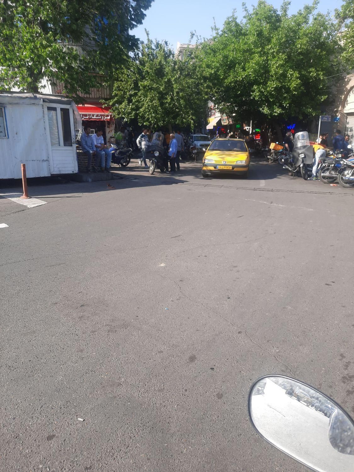 اجاره مغازه ۲۱ متر درمیدان گمرک پاساژسهپر|اجارهٔ مغازه و غرفه|تهران, گمرک|دیوار
