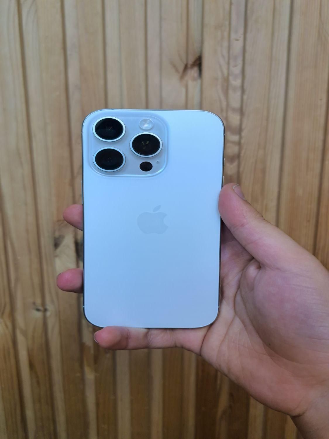 اپل iPhone 16 Pro با حافظهٔ ۲۵۶ گیگابایت|موبایل|اصفهان, احمدآباد|دیوار