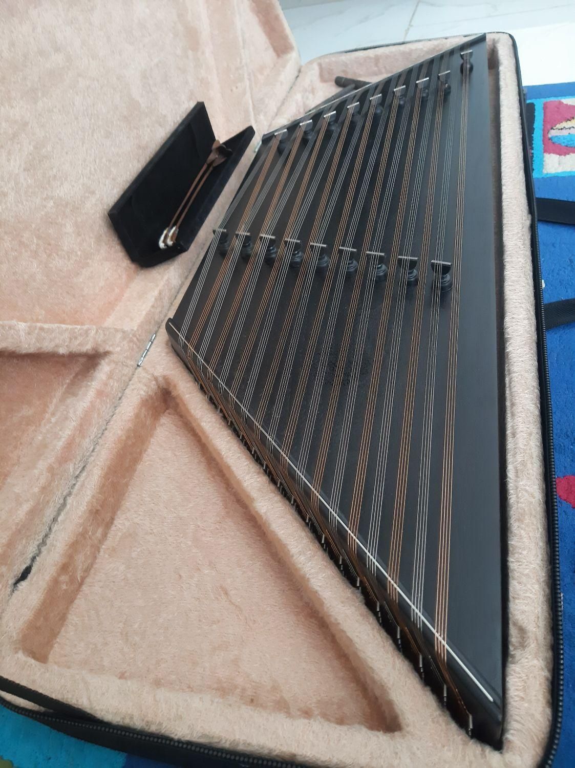 سنتور تلفیق هنر اثر استاد صادقی|سازهای سنتی|رشت, کوی مهر|دیوار