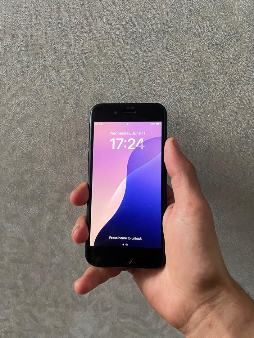 اپل iPhone SE (2020) با حافظهٔ ۱۲۸ گیگابایت|موبایل|تهران, تهرانپارس غربی|دیوار
