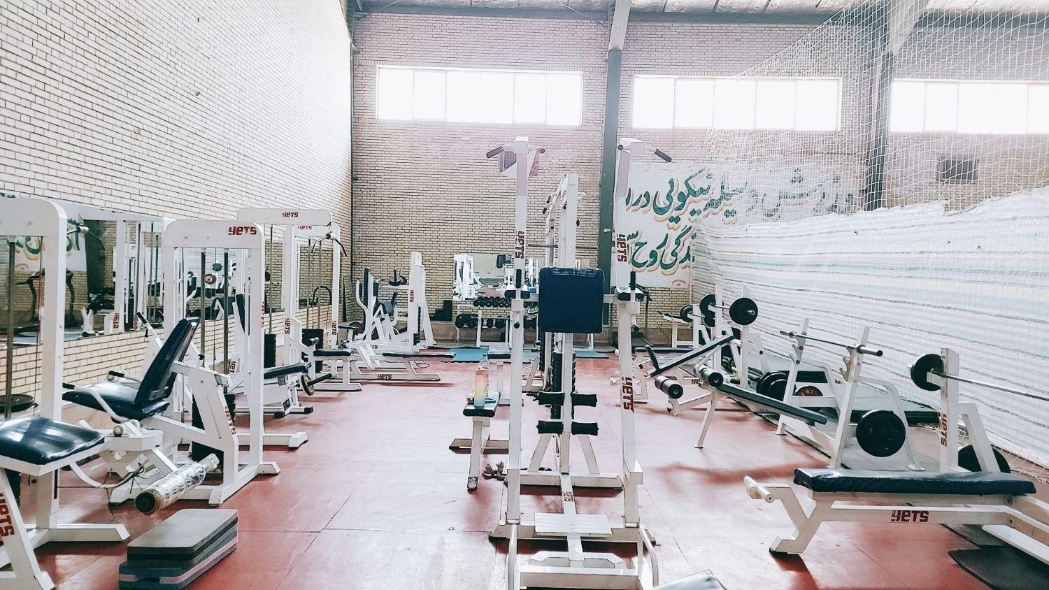 فروش تجهیزات و وسایل باشگاه بدنسازی بصورت یکجا|تجهیزات ورزشی|سیرجان, |دیوار