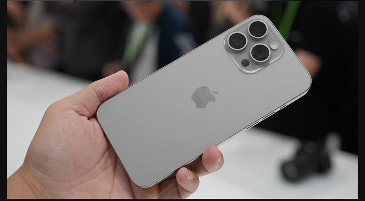 اپل iPhone 15 Pro Max با حافظهٔ ۲۵۶ گیگابایت|موبایل|شیراز, قلعه نو|دیوار