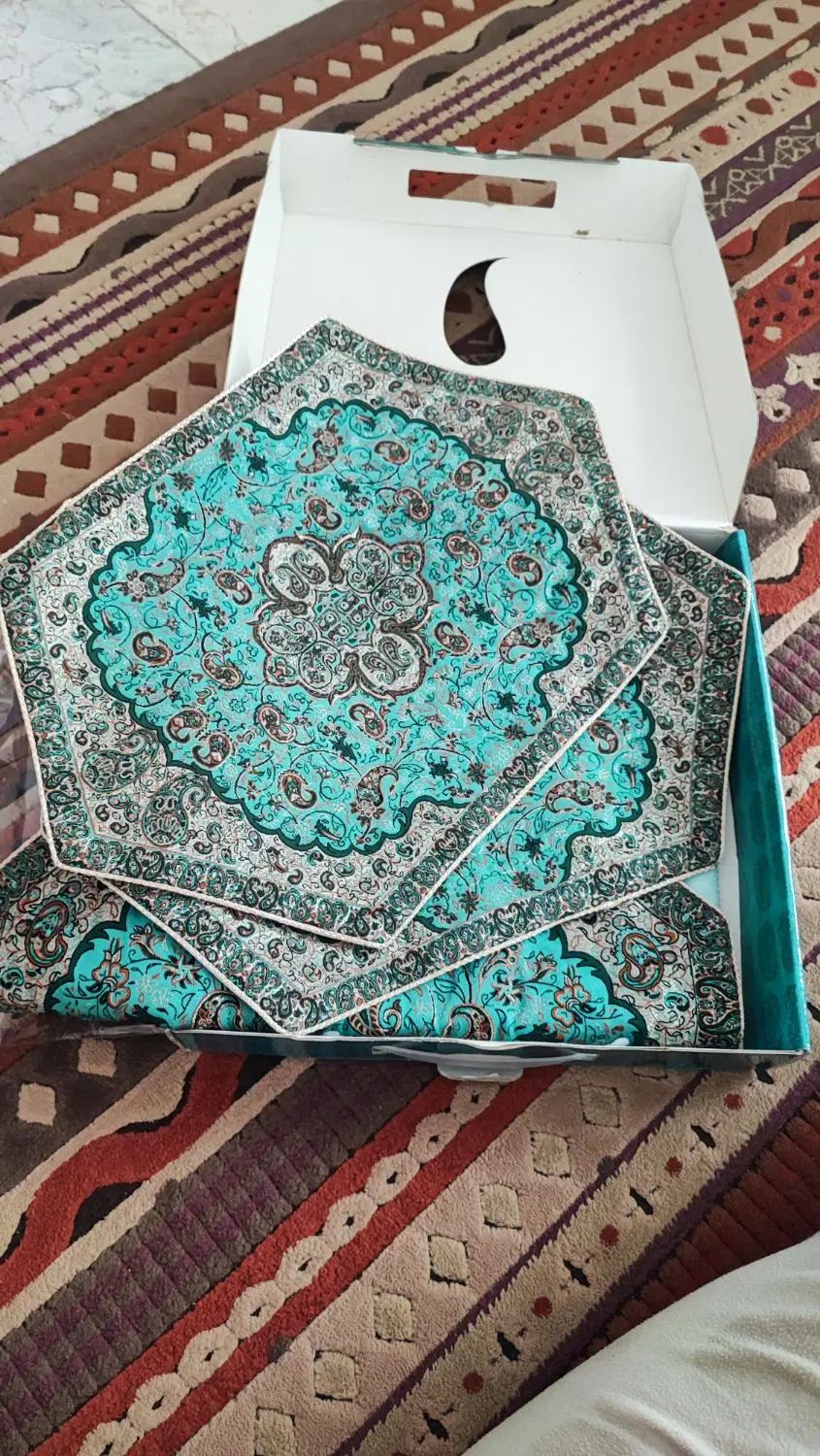 ست رومیزی ترمه حسینی یزد کاملا نو|پرده، رانر، رومیزی|تهران, آزادشهر|دیوار