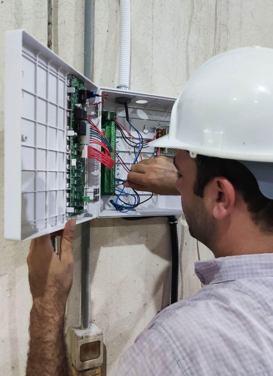 نصب دوربین مداربسته و دزدگیر اماکن|خدمات پیشه و مهارت|بندرعباس, |دیوار