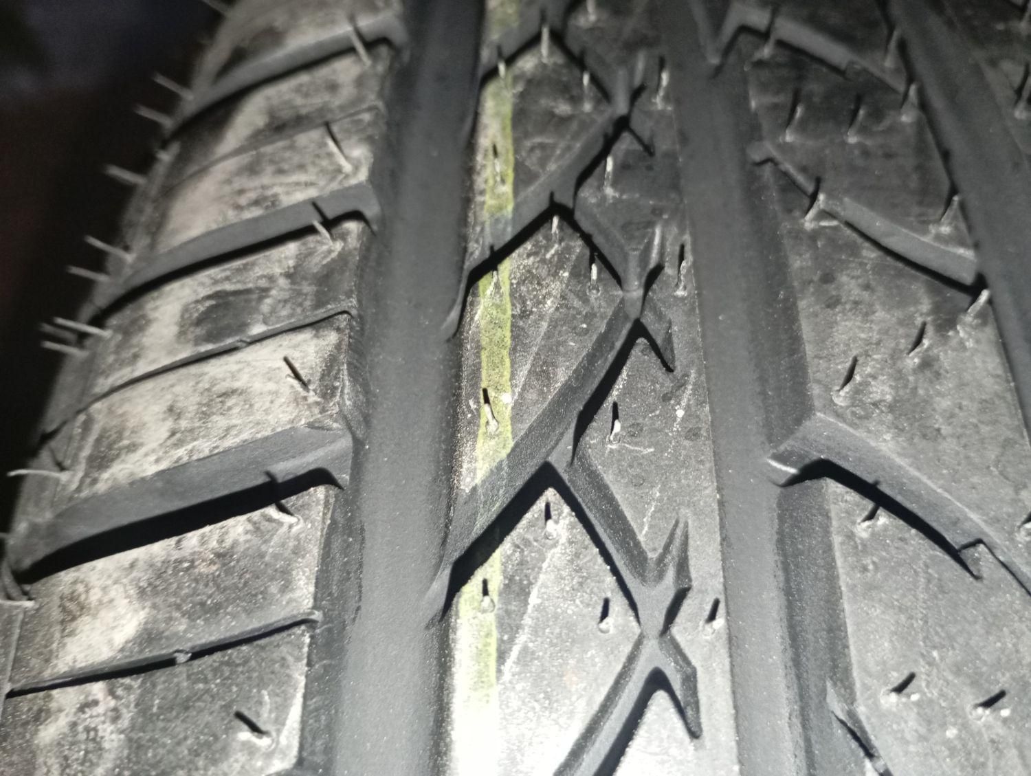 یک حلقه لاستیک با رینگ  185/65   R15پژو|قطعات یدکی و لوازم جانبی|تهران, ابوذر (منطقه ۱۵)|دیوار