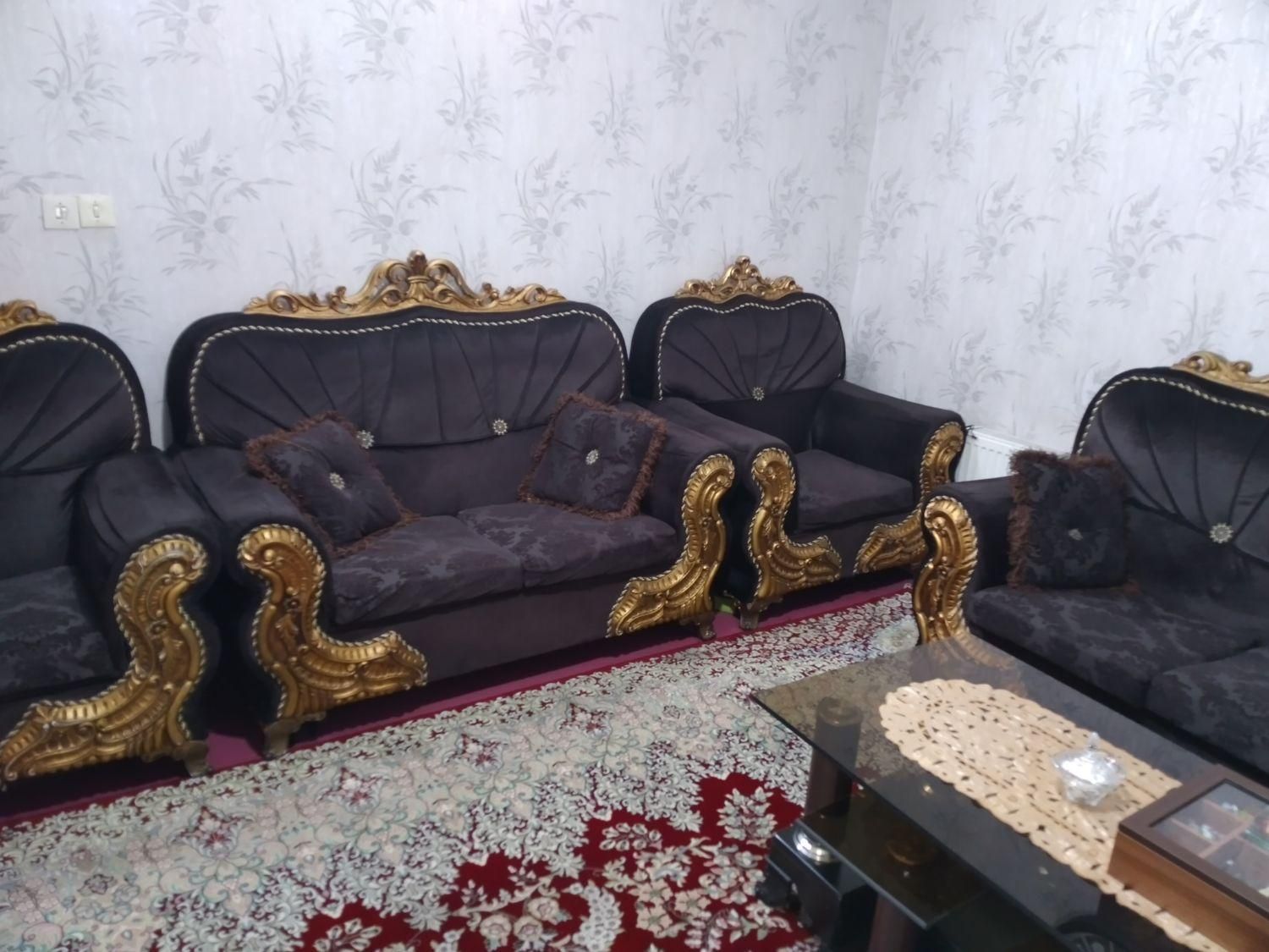 یک دست مبل هفت نفره|مبلمان خانگی و میز عسلی|تهران, خلیج فارس|دیوار