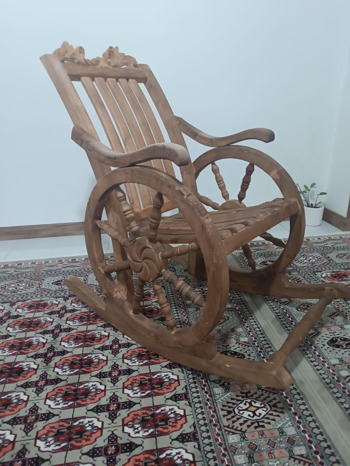 صندلی راک.|صندلی و نیمکت|گنبد کاووس, |دیوار