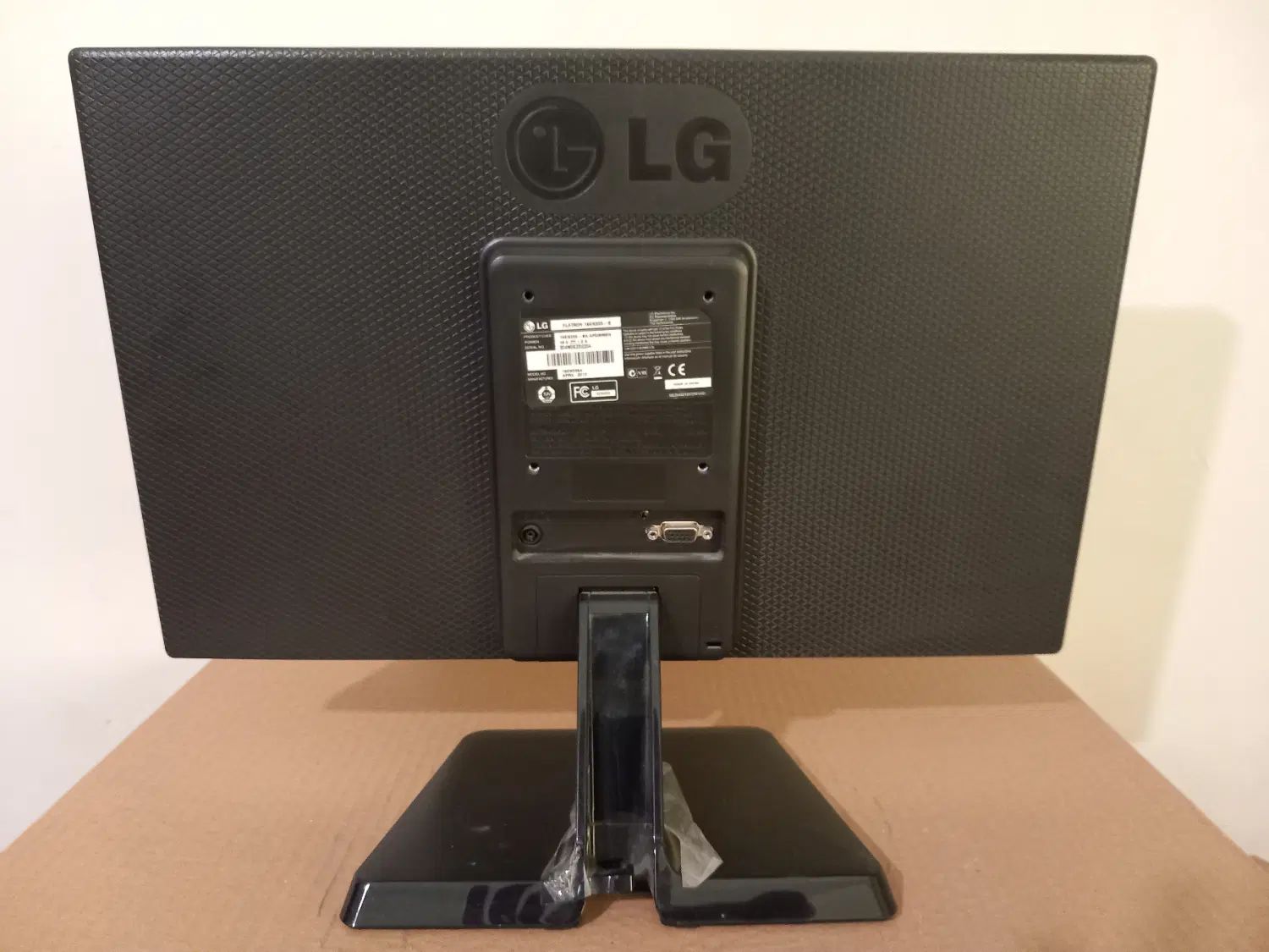 مانیتور 19 اینچ LG|قطعات و لوازم جانبی رایانه|تهران, یوسف‌آباد|دیوار