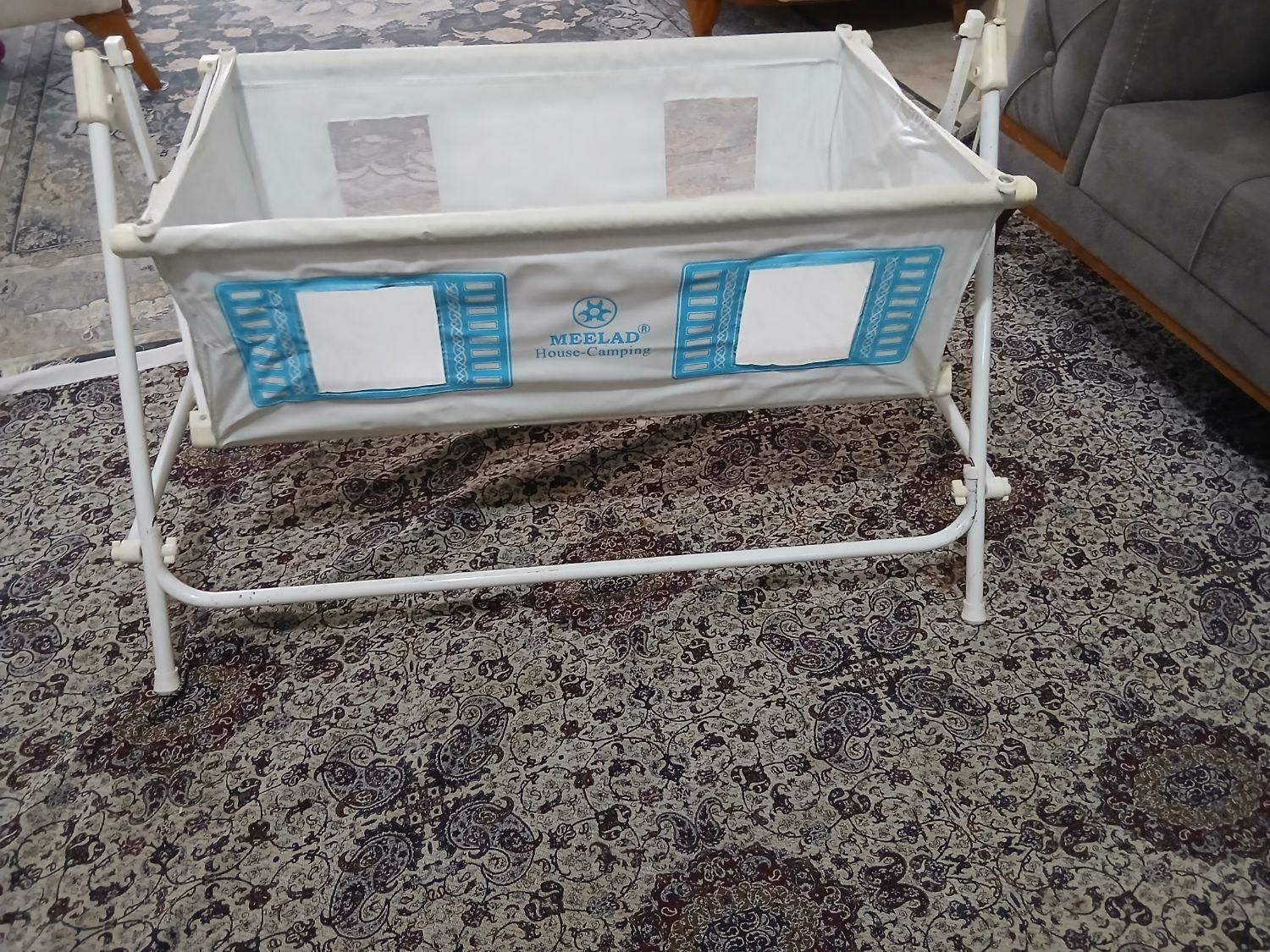 ننو سنتی و گهواره|تخت و صندلی بچه|اصفهان, ملاصدرا|دیوار