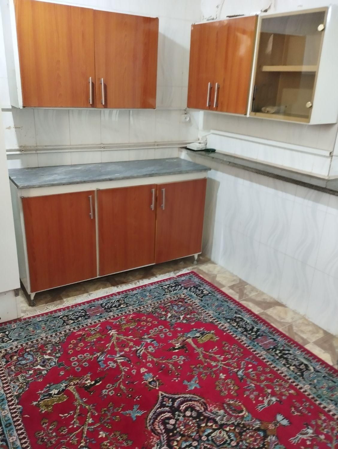 تعدادی سوییت/ همکف / پارکینگدار|اجارهٔ کوتاه‌مدت آپارتمان و سوئیت|خرم‌آباد, |دیوار