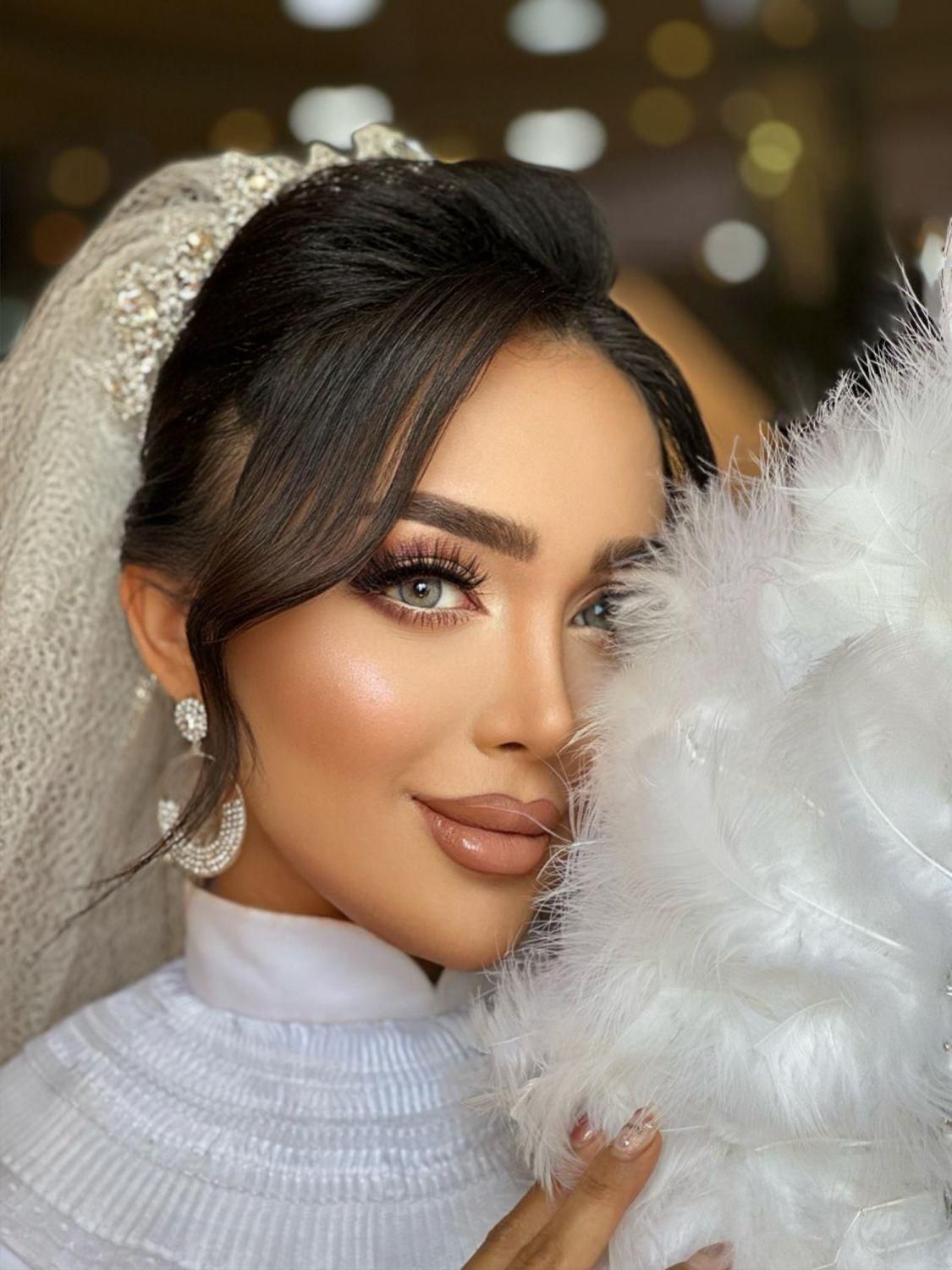 میکاپ وشینیون عروس فوق حرفه ای، مدل زیبا بدون جوش|خدمات آرایشگری و زیبایی|تهران, سعادت‌آباد|دیوار