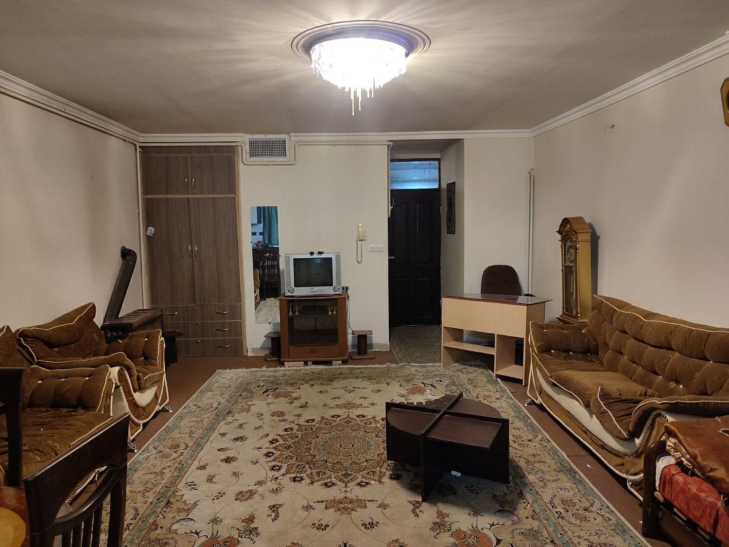 سوئیت،منزل خانوادگی|اجارهٔ کوتاهمدت آپارتمان و سوئیت|همدان, |دیوار