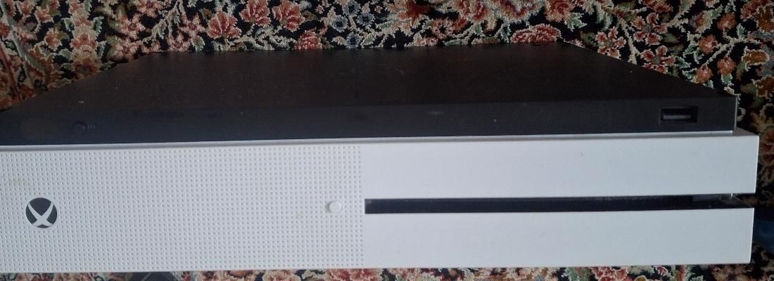 XBOX One s درحد نو|کنسول، بازی ویدئویی و آنلاین|تهران, قصر فیروزه ۱|دیوار