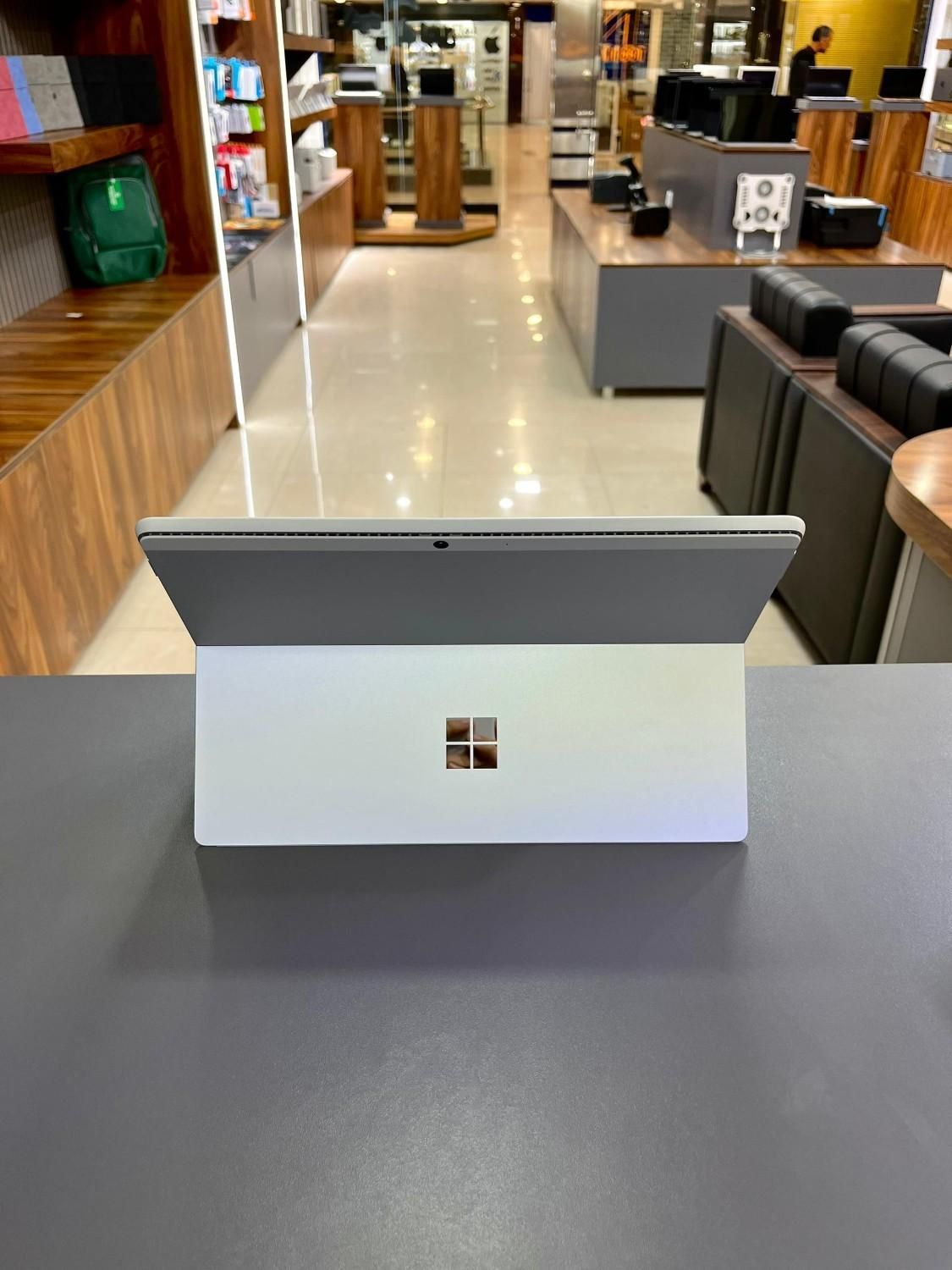 لپتاپ جذاب و مدیریتی 8 Surface Pro با کیبورد و قلم|رایانه همراه|ارومیه, |دیوار