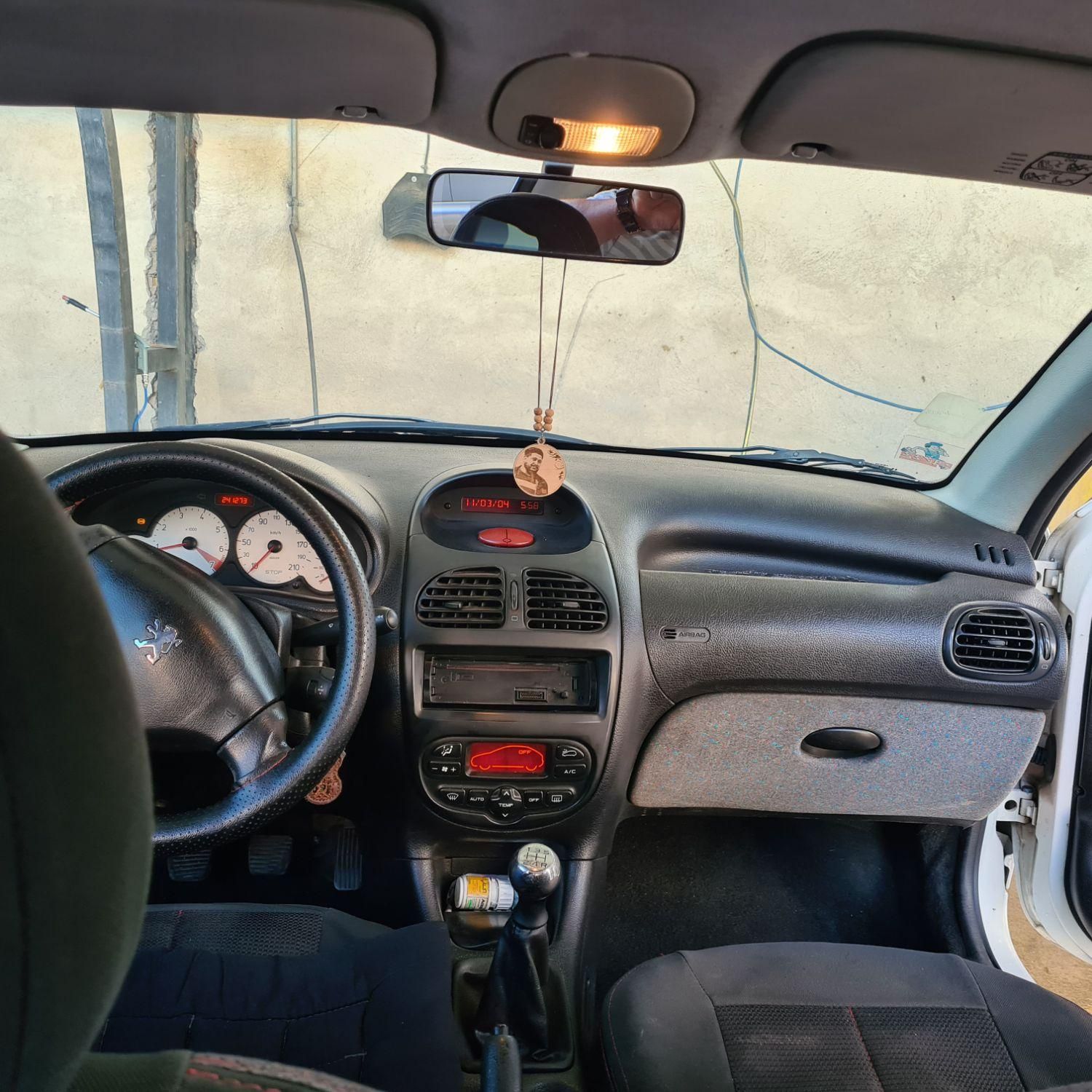 پژو 206 SD V8، مدل ۱۳۸۸|خودرو سواری و وانت|محمدیه-قزوین, |دیوار