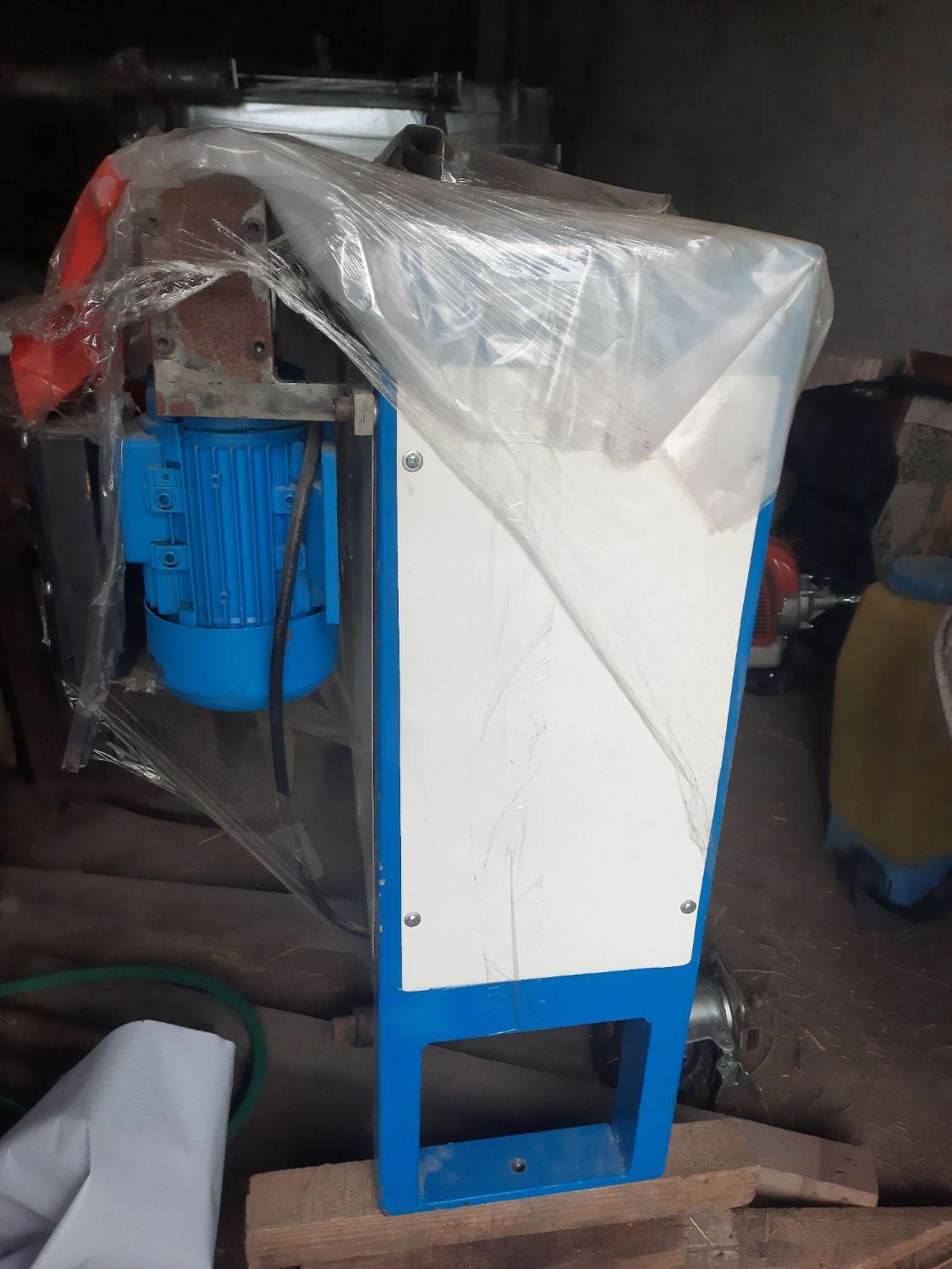 بسته بندی دستمال کاغذی بادرآمد بالا معاوضه واقساط|ماشینآلات صنعتی|رشت, پستک|دیوار