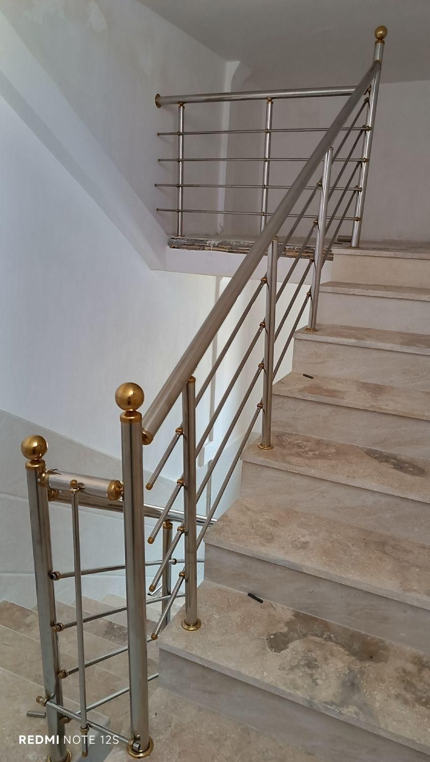 نرده پلیمری استیل ضدزنگ، شیک، ایمن و ماندگار|خدمات پیشه و مهارت|خرمآباد, |دیوار