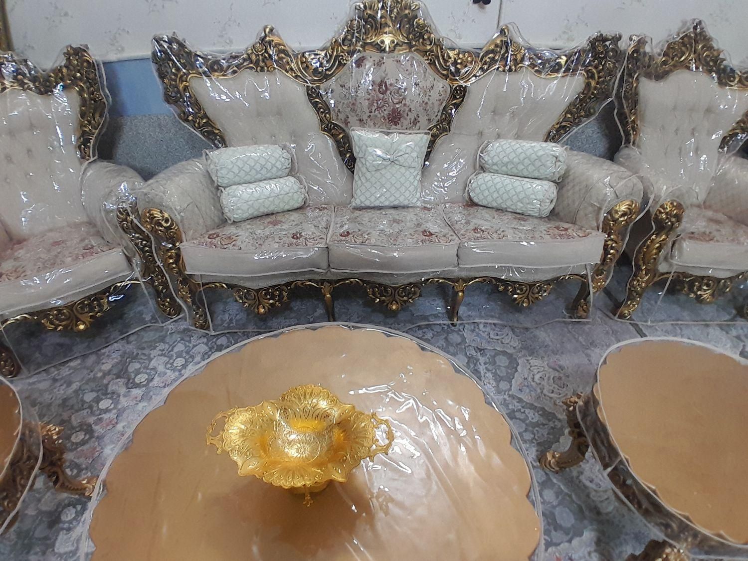 مبلمان خیلی شیک و کلاسیک|مبلمان خانگی و میز عسلی|قم, آذر (نکویی)|دیوار