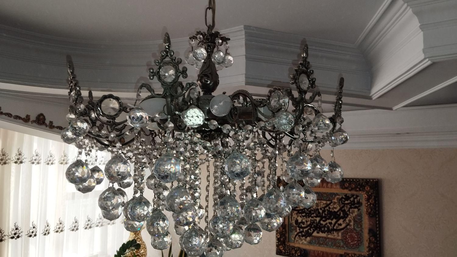 یک جفت لوستربرنجی با آویزهای کریستال اصل چک|لوستر و چراغ آویز|تهران, سعادت‌آباد|دیوار