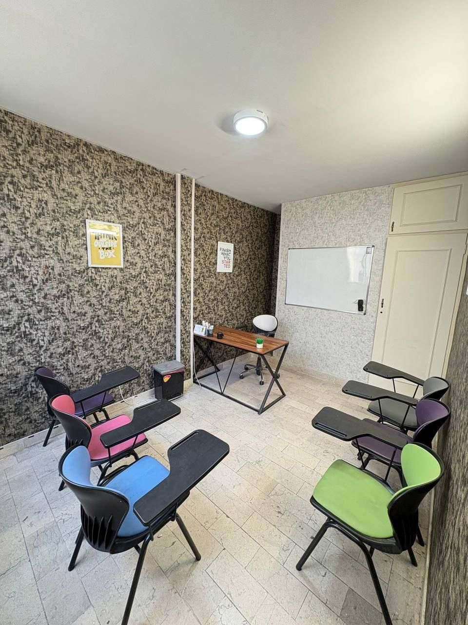 اجاره‌ی کلاس برای آموزش|اجارهٔ کوتاه‌مدت دفتر کار و فضای آموزشی|کرج, کوی مدرس|دیوار