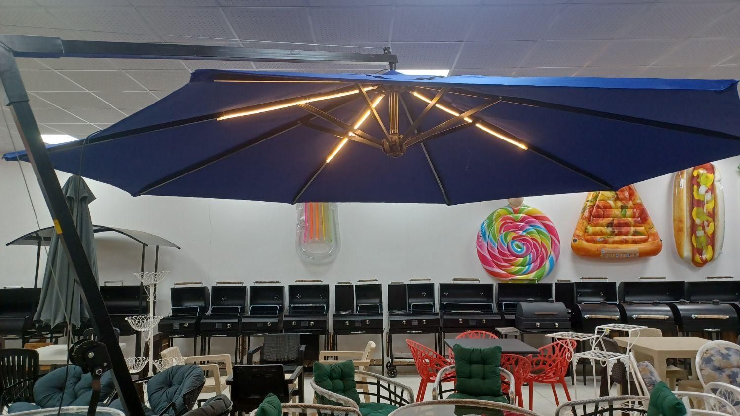 چتر پایه کنار سایه بان چراغ دار باغ ویلا روفگاردن|مصالح و تجهیزات ساختمان|چهارباغ, |دیوار