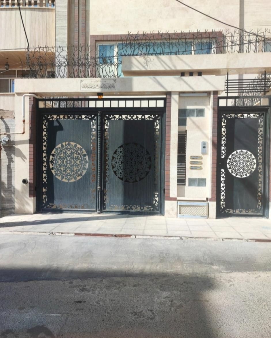 در فلزی پارکینگی دولنگه لولایی جکی|مصالح و تجهیزات ساختمان|قم, قلعه یزدیها|دیوار
