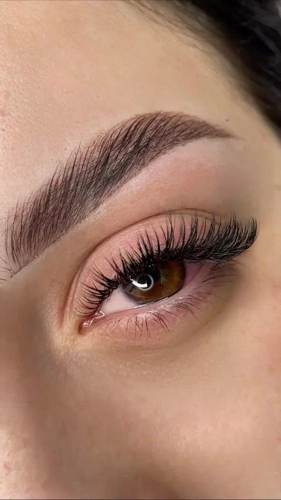 مژه کار حرفه ای/کاشت مژه فقط۲۰۰هزارتومن‌|خدمات آرایشگری و زیبایی|شوشتر, |دیوار