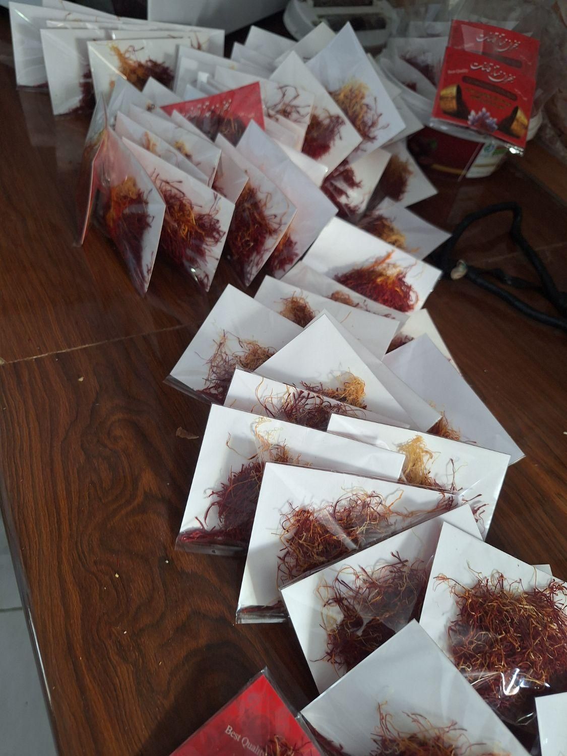 شبه نگین سرقلم دختر پیج زعفران|خوردنی و آشامیدنی|بیرجند, |دیوار