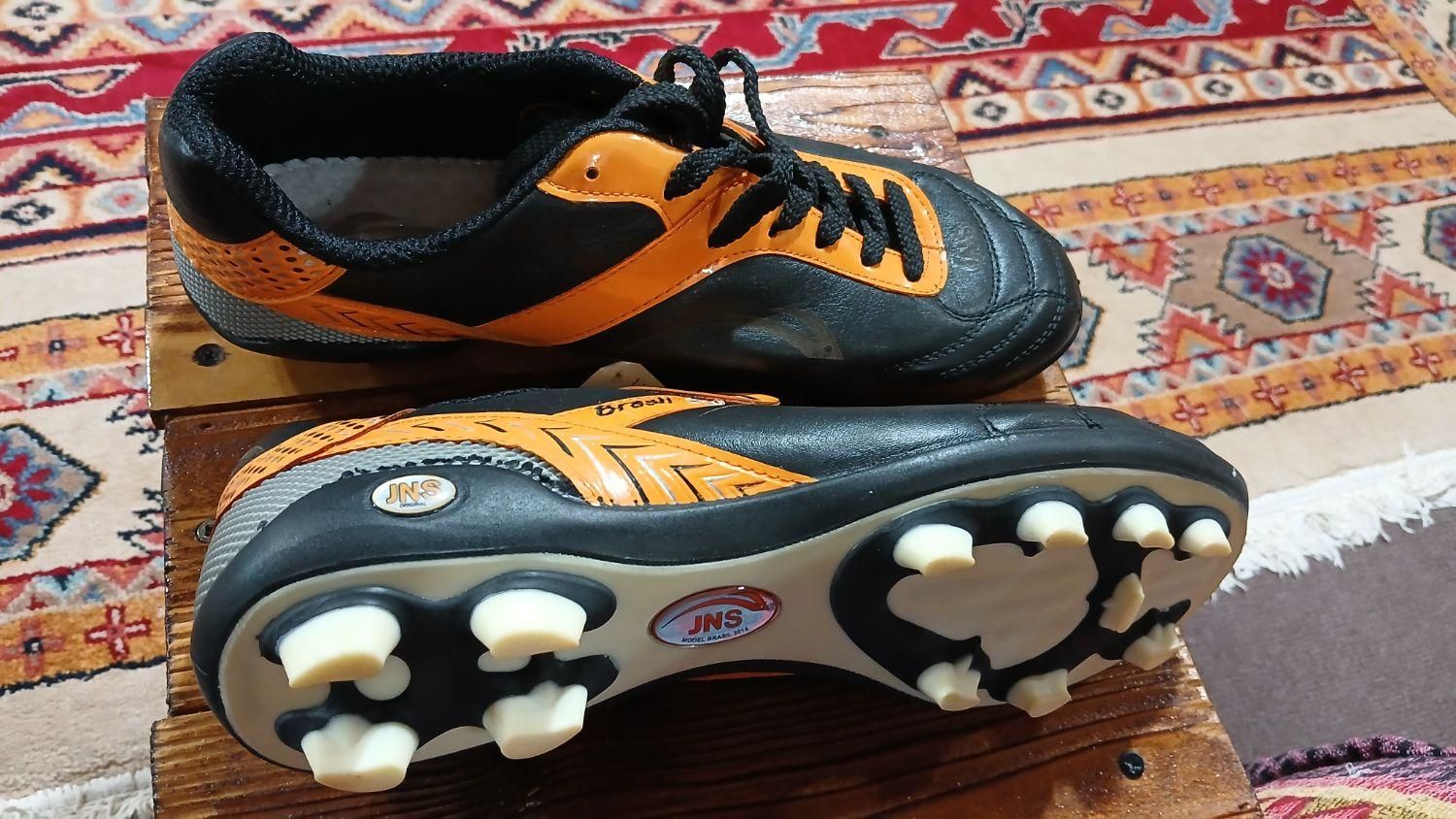 کفش چرم فوتبالی استوک|کیف، کفش، کمربند|بندر انزلی, معلم|دیوار