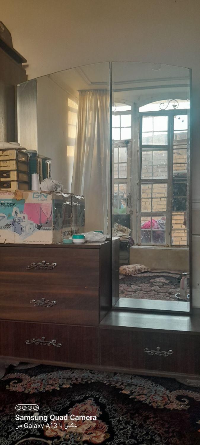 آینه دراور|تخت و سرویس خواب|مرودشت, تخت جمشید|دیوار