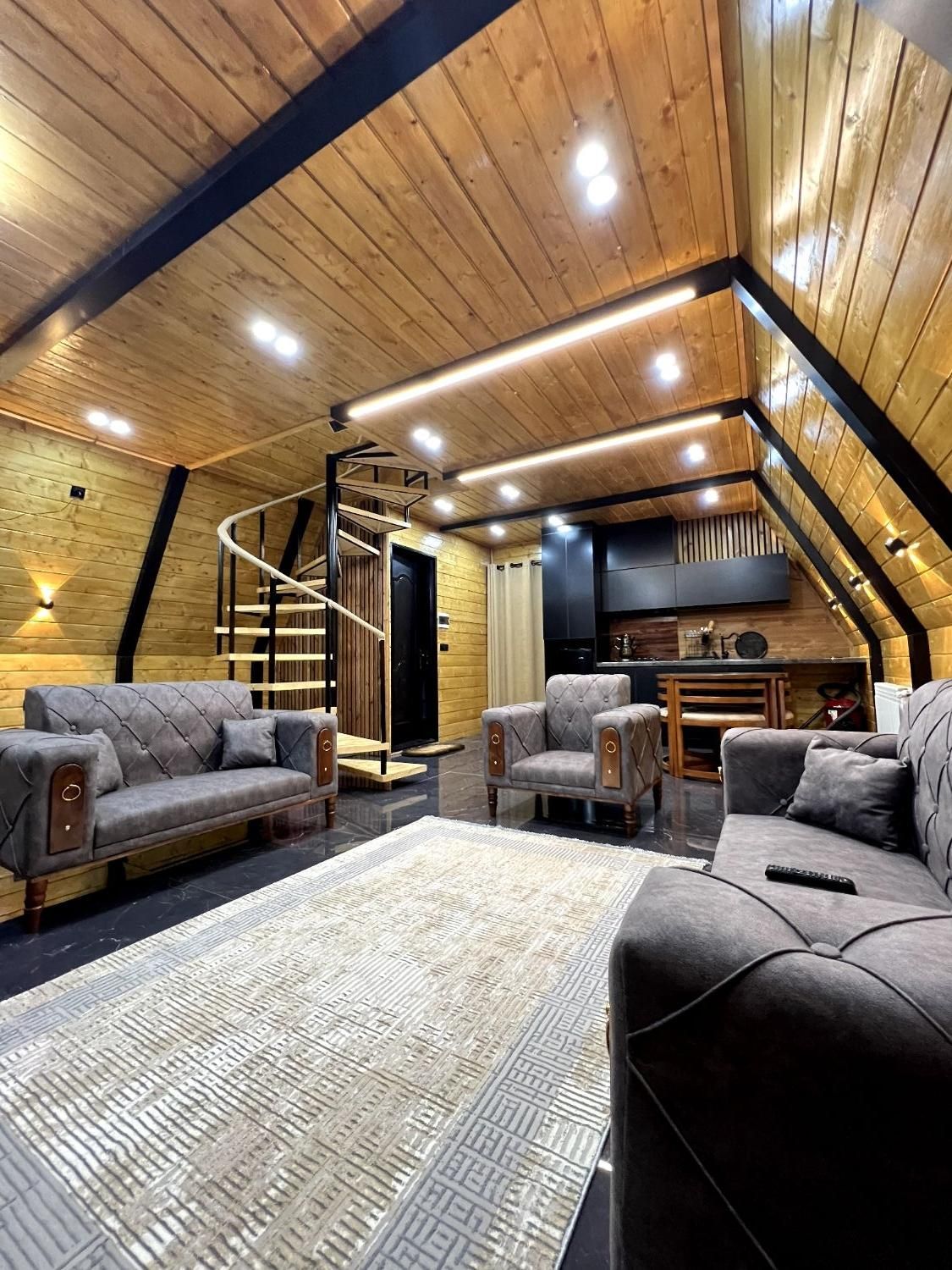 ویلا کلبه سویسی نزدیکترین ویو به دریا در بندرانزلی|اجارهٔ کوتاهمدت ویلا و باغ|بندر انزلی, اطبا|دیوار