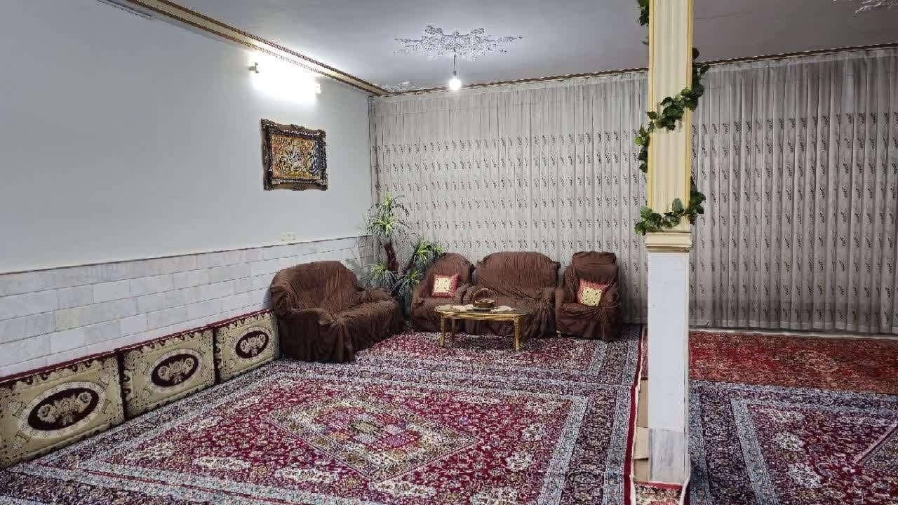 ۱۸۰ متر سه طبقه جنوبی (املاک افشاری)|فروش خانه و ویلا|قم, شهدا|دیوار