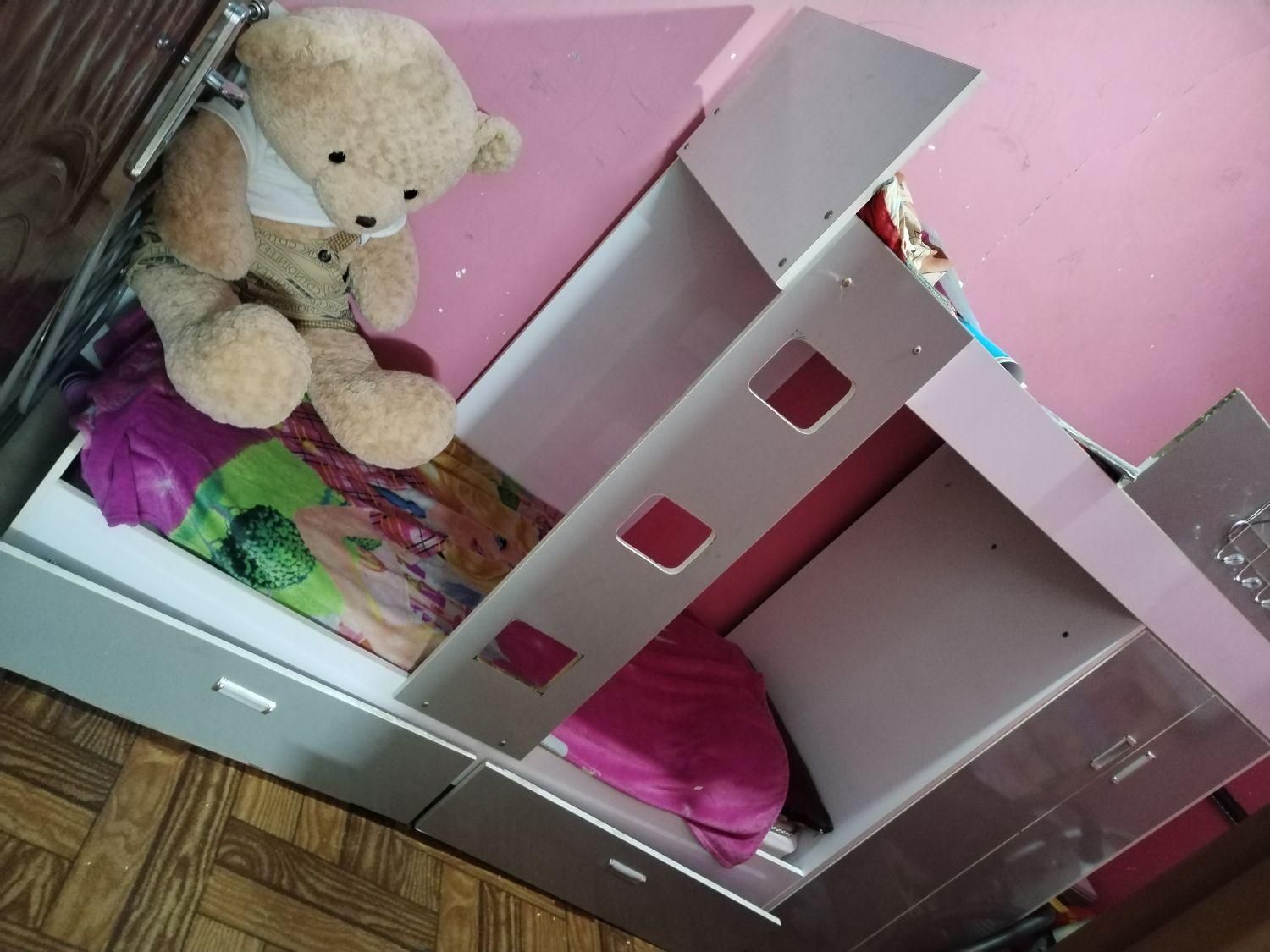 تخت دو طبقه کمد دار. کشو دار و شلف دار|تخت و سرویس خواب|اصفهان, لاله|دیوار