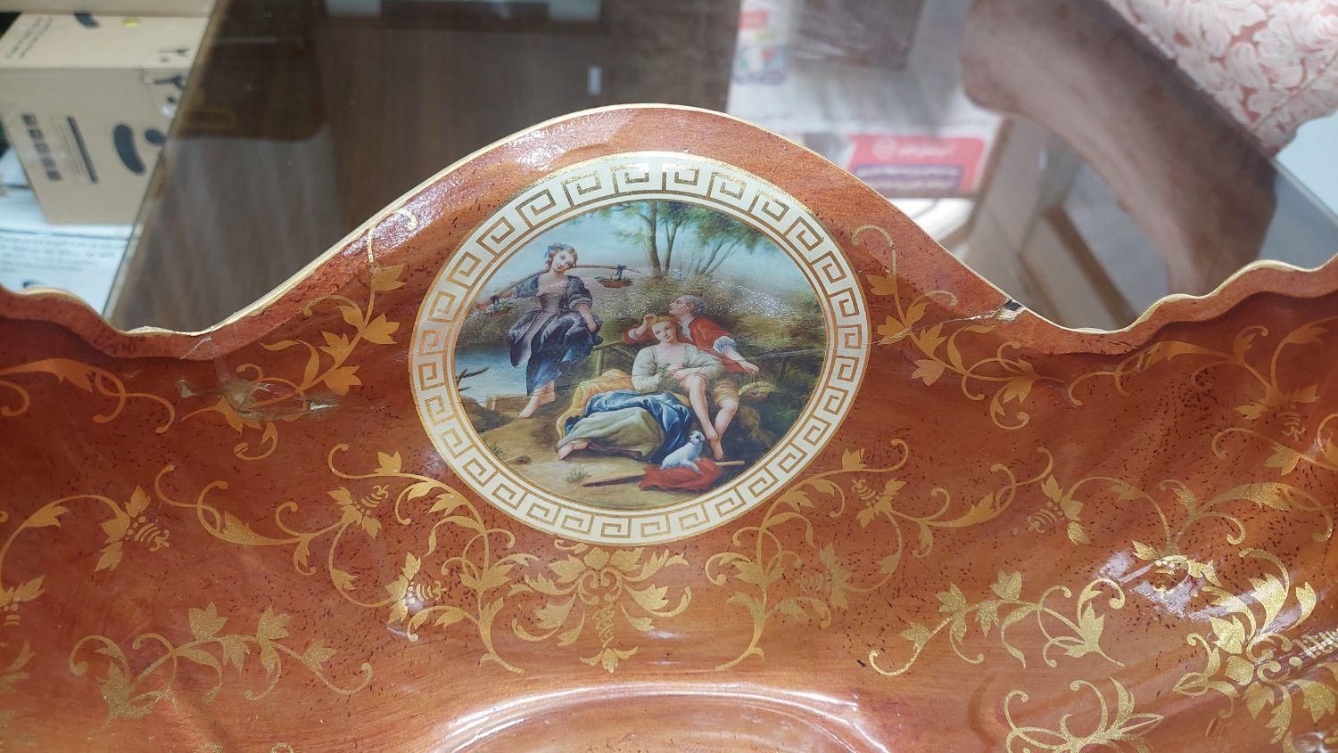 ظروف قدیمی وشیک|کلکسیون اشیاء عتیقه|رودهن, |دیوار