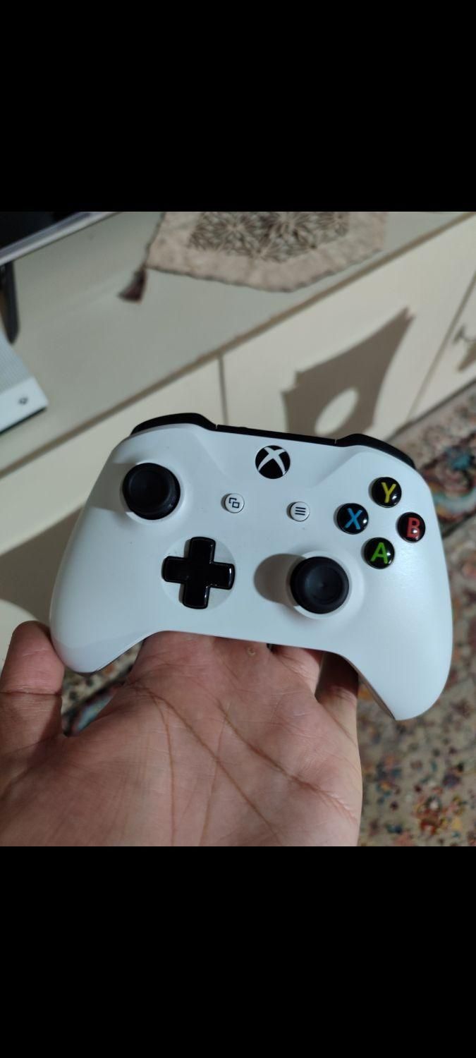 xbox one s در حد نو به شرط|کنسول، بازی ویدئویی و آنلاین|همدان, |دیوار