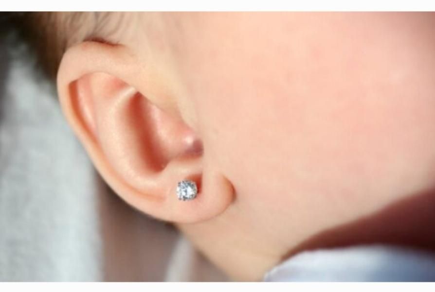 سوراخ کردن گوش توسط پزشک|خدمات آرایشگری و زیبایی|زنجان, |دیوار